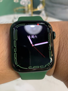 首次第一批入手苹果产品 Watch S7
