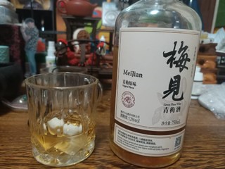 梅见品酒贴