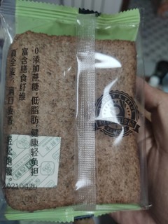 良品铺子黑麦吐司，健身好伙伴