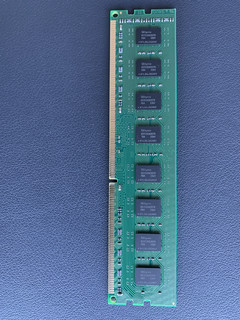 光威战将DDR3 1600  4G