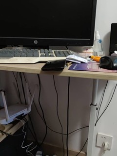 小户型简易电脑桌，一切从简！！