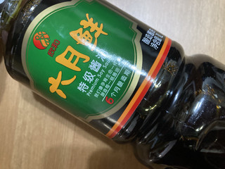 不用区分生抽和老抽，六月鲜酱油