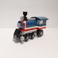 呜呜呜——漂亮的蒸汽小火车开过来了！