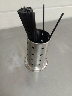 一款手感顺滑⇔质感细腻的不锈钢筷筒！