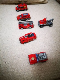 宝宝玩具，模型小汽车
