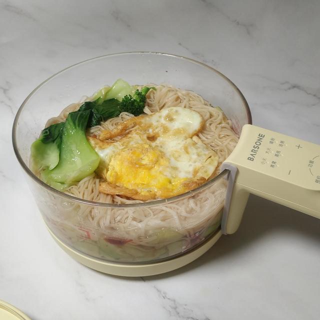 独居生活也要健康营养，朋森多功能电煮锅