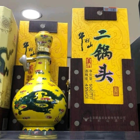 行家买白酒，会按“4个标准”选酒，不挑贵只挑好，都是纯粮酿造