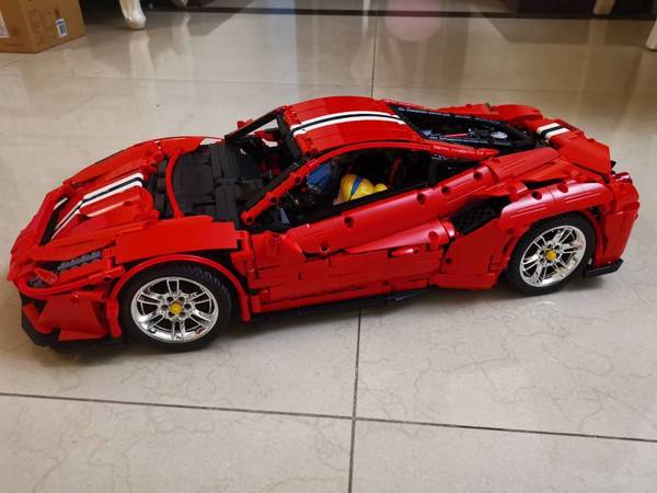 我拥有了人生中的第一台法拉利488？？