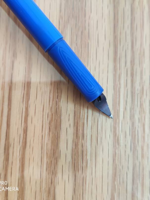 施耐德钢笔