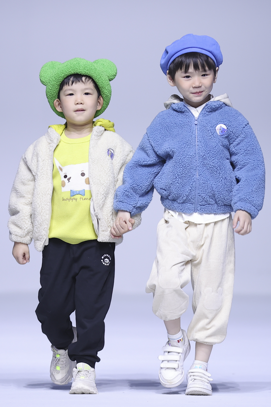 MiniBala首登陆上海时装周KIDS WEAR：演绎三大全新系列、强调亲子陪伴