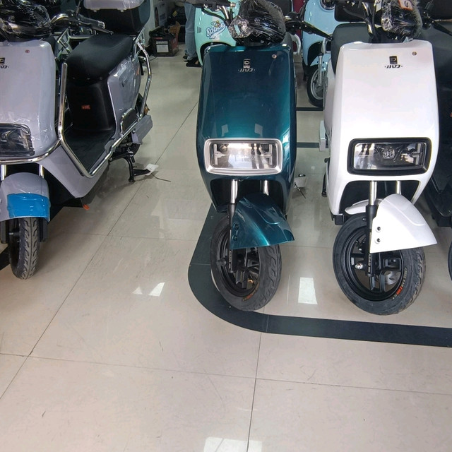 来自38号的反向推荐，入手小刀小贝电动车