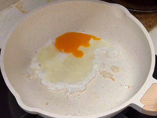 煎出完美太阳蛋的秘密被我找到了！