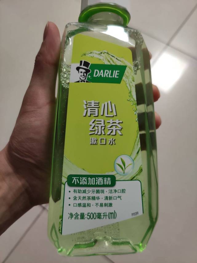 换一种温和的 黑人无酒精漱口水