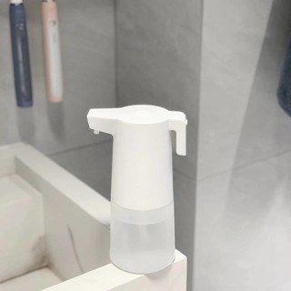 新入手的居家好物 自动洗手液机牙刷消毒器