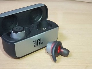 JBL FLOW入耳式蓝牙耳机2年体感