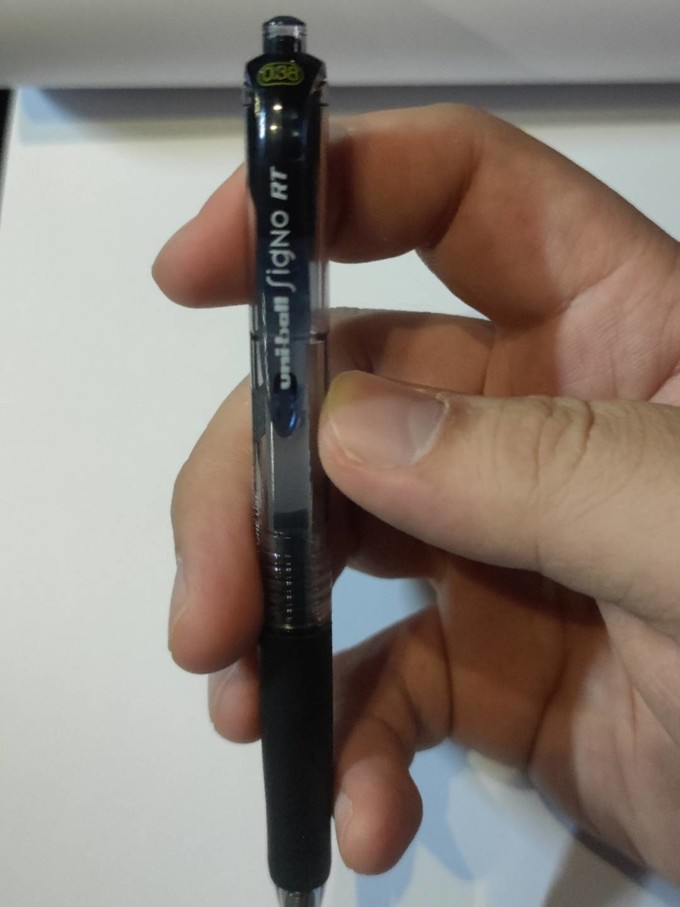 三菱铅笔中性笔