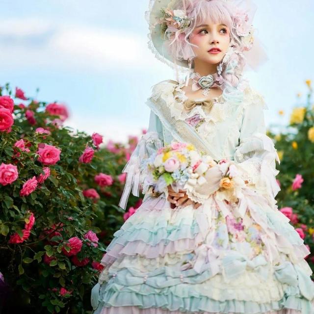 黑丝还是白丝？甜系LO娘和哥特LO娘你更喜欢哪种？