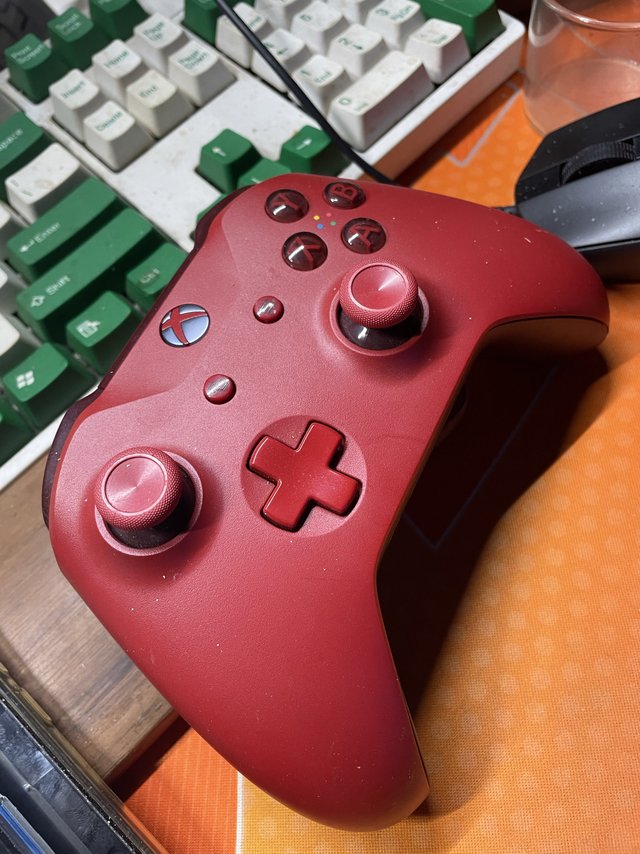 Xbox无线手柄，战争红限量版