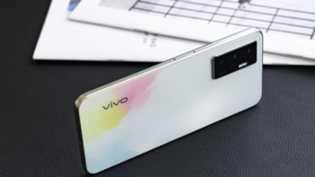 vivo S10e 开启预售：搭载天玑 900 处理器、支持 44W 闪充