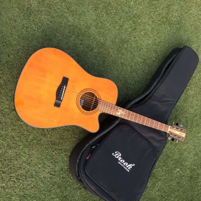 brook吉他贝斯怎么样 复古色上档次,古典颜色纯正我很._什么值得买