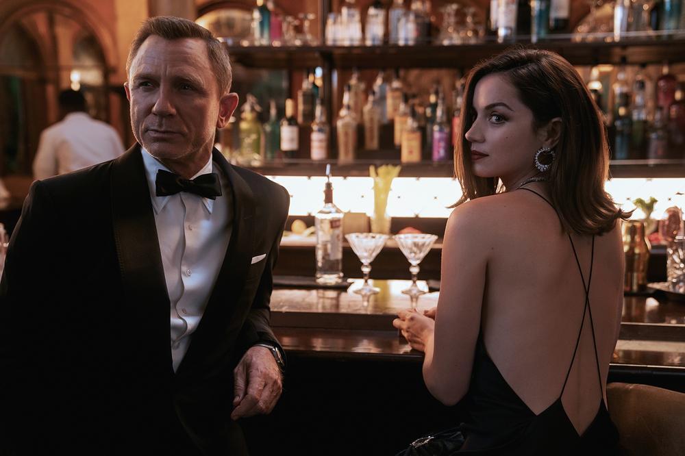《007:无暇赴死》邦德帅到想舔屏！连续四年为邦德打造全身行头的品牌竟然是它？！