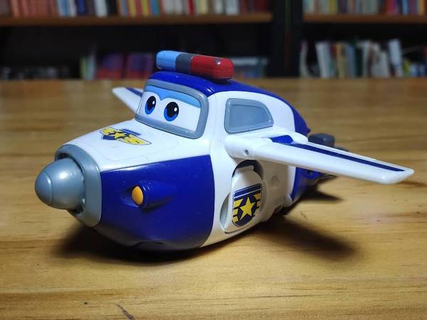 超级飞侠变形包警长