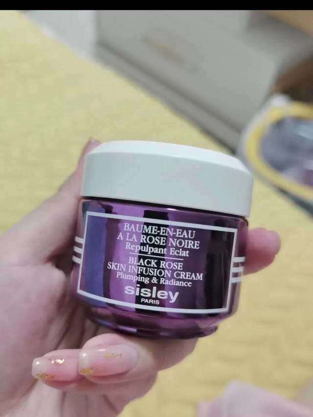 ​守护你的好皮肤就用希思黎黑玫瑰面霜