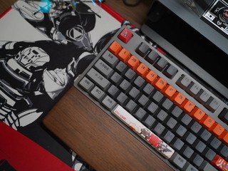 双11入手的航天主题键盘，so cool