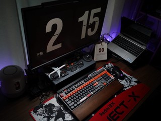双11入手的航天主题键盘，so cool