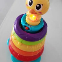 彩虹叠叠乐套圈，为宝宝精心设计的玩具