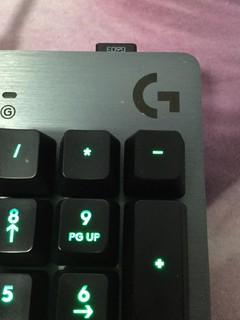 鼠标大厂的游戏键盘：罗技g512机械键盘