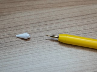 苹果笔的优秀代替品：摩米士小黄鸭苹果笔