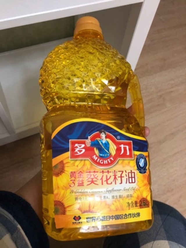 这个油在多力的油中算最好了的，黄金三益，