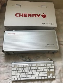 为那一抹粉红：CherryMX8.0键盘