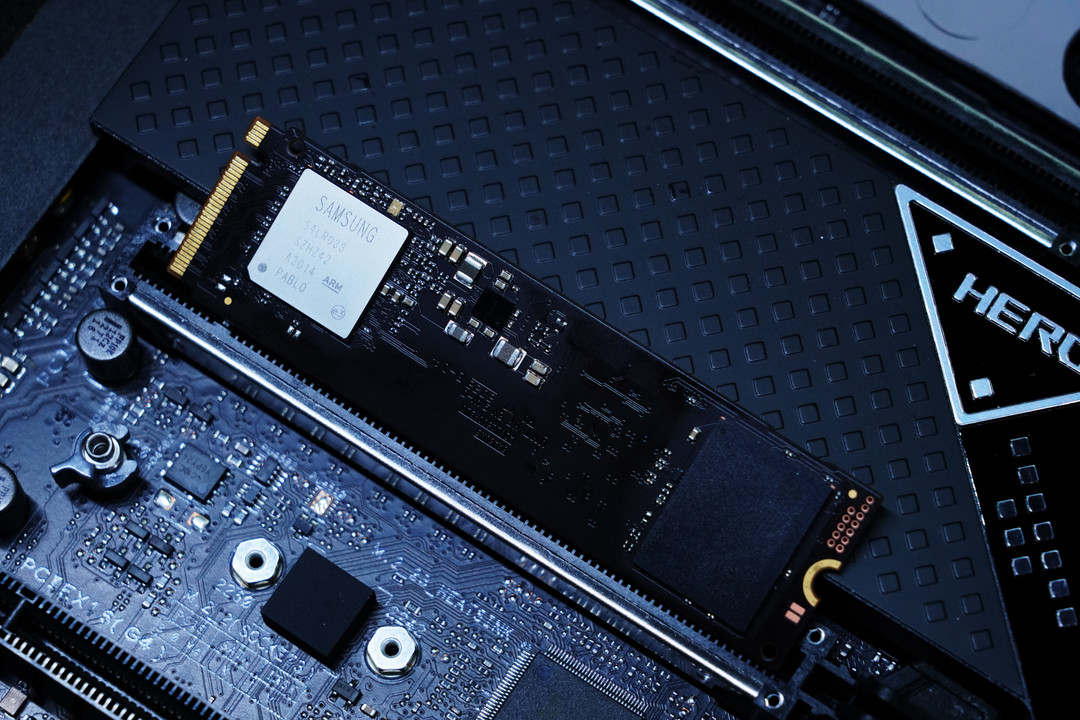 内行评测：超强性能，主打高性价比丨三星 980系列 SSD固态硬盘