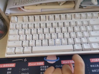 高斯机械键盘