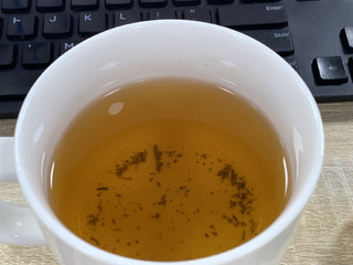 非常赞！茶叶虽然碎，但味道是很不错的！