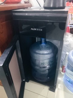 智能加热保温卫生安全的多功能奥克斯饮水机