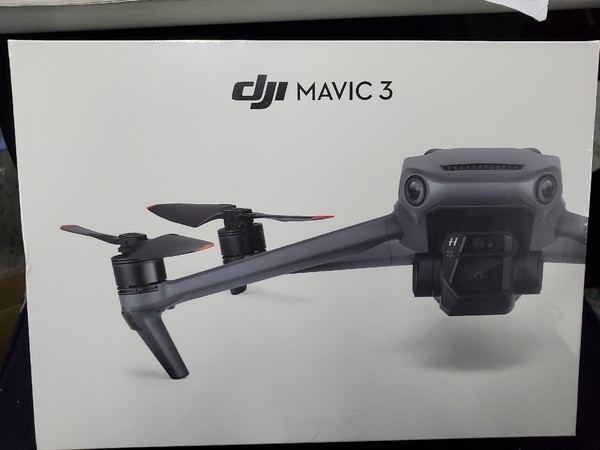 dji大疆mavic3御3航拍無人機