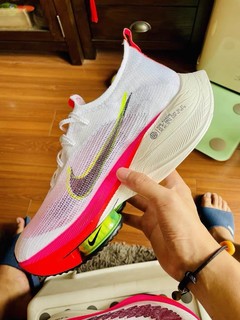 nike airzoom跑鞋