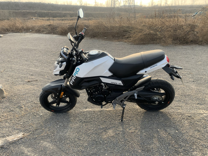 春风st狒狒摩托车mini个性车