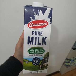 第一次买的艾恩摩尔全职牛奶，味道不错