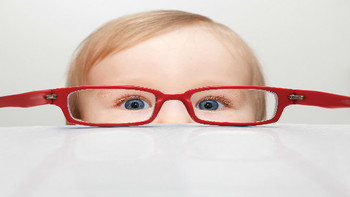 想要宝宝眼镜更明亮？这几种营养素要重视