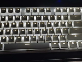 我的第一把机械键盘—黑峡谷x3