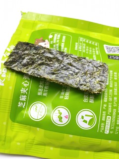 良品铺子芝麻夹心海苔☞适合孩子的吃的零食