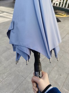 这么有安全感的雨伞，确定不来一把吗？