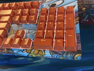 斗鱼橙色涂鸦有线机械键盘分享 