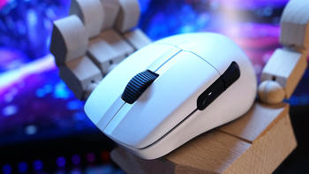 PC硬件及外设 篇二十四：轻量化电竞鼠标新选择—冰豹魔幻豹KONE PRO AIR 上手体验