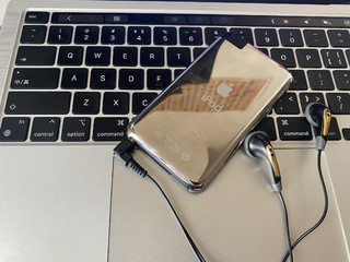 iPod+m1 macbook pro