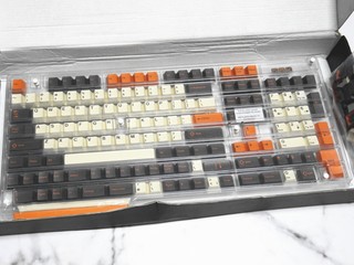 来自德国的工艺，GMK CARBON键帽